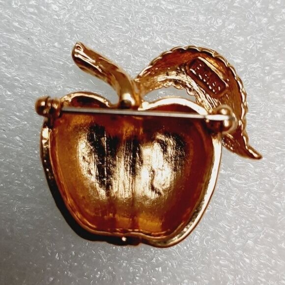 BUTLER Signed Vintage Clear Rhinestone Apple Brooch Sparkle Jewelry Goldtone Pin - Picture 8 of 10